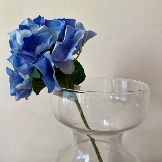 Flor artificial de la hortensia en azul